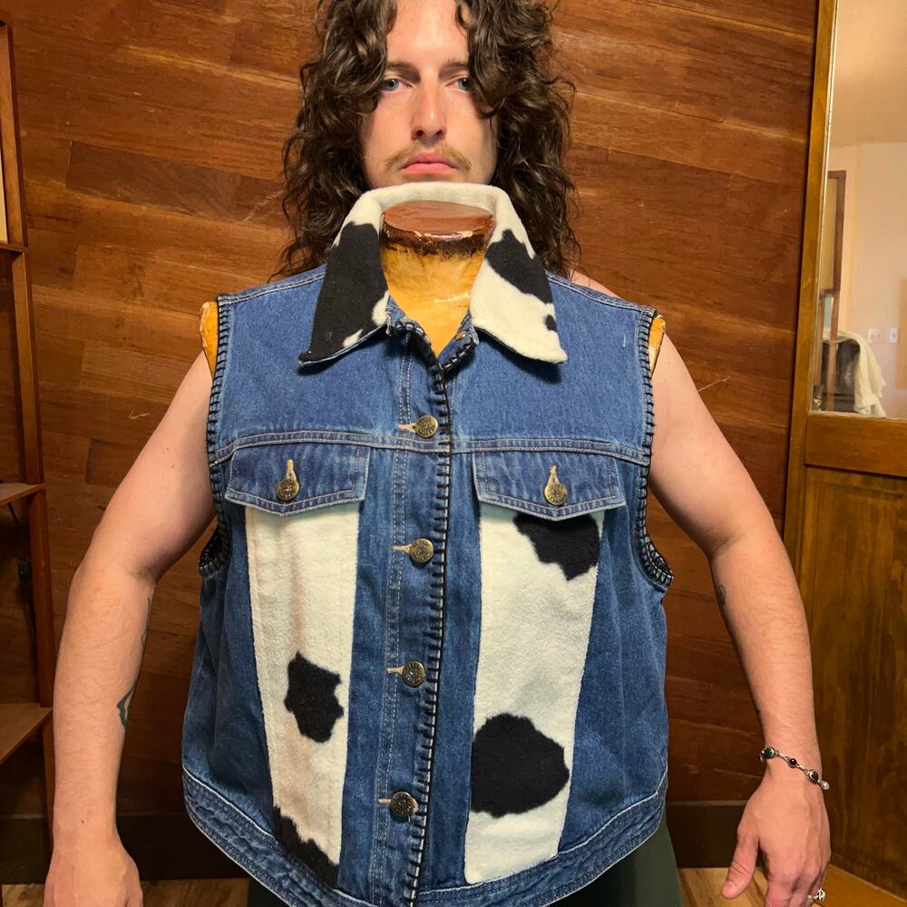 VINTAGE Susan Bristol Cow Print Denim Vest Size XL Western Retro Boho